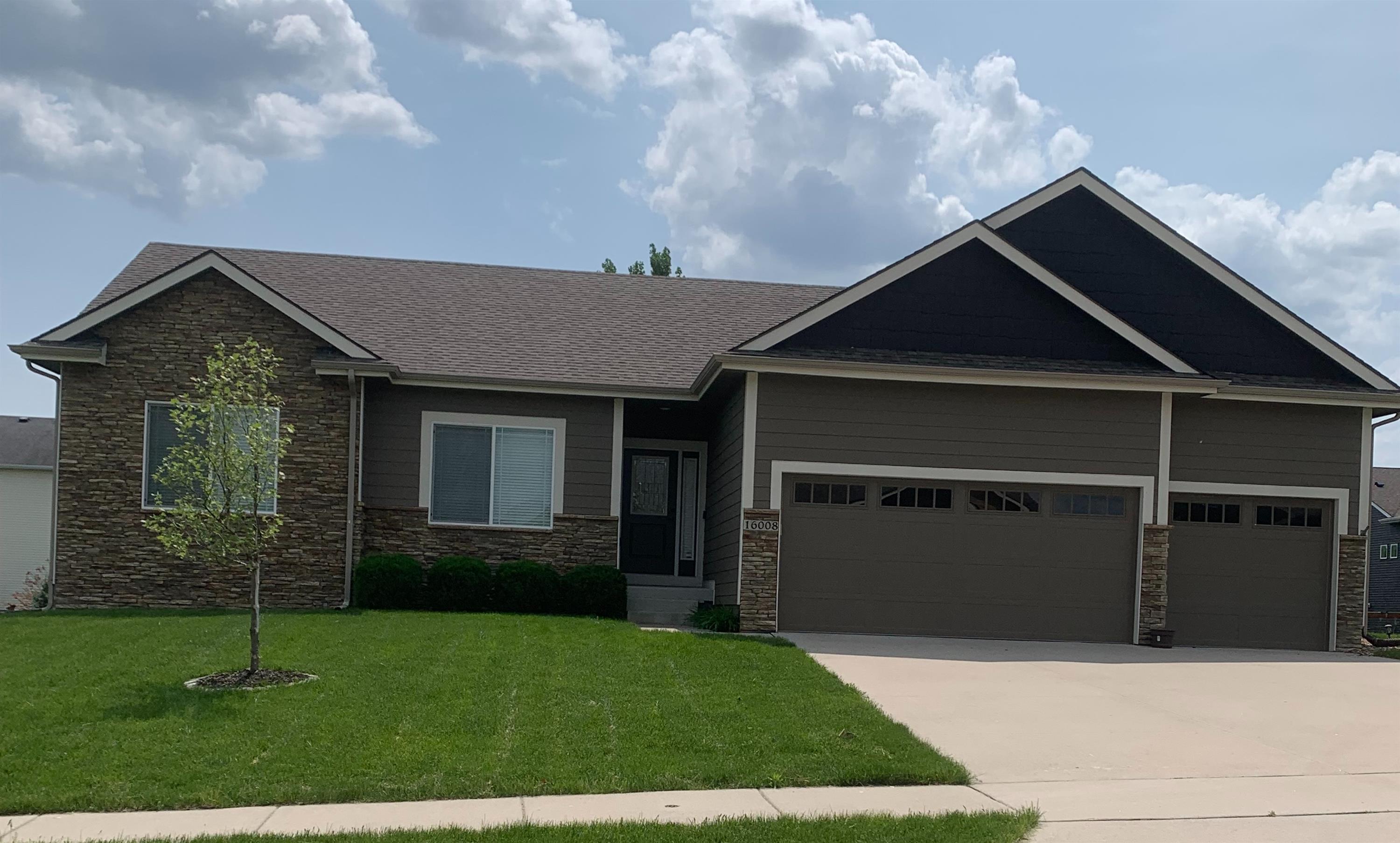 16008 Springbrook Trail